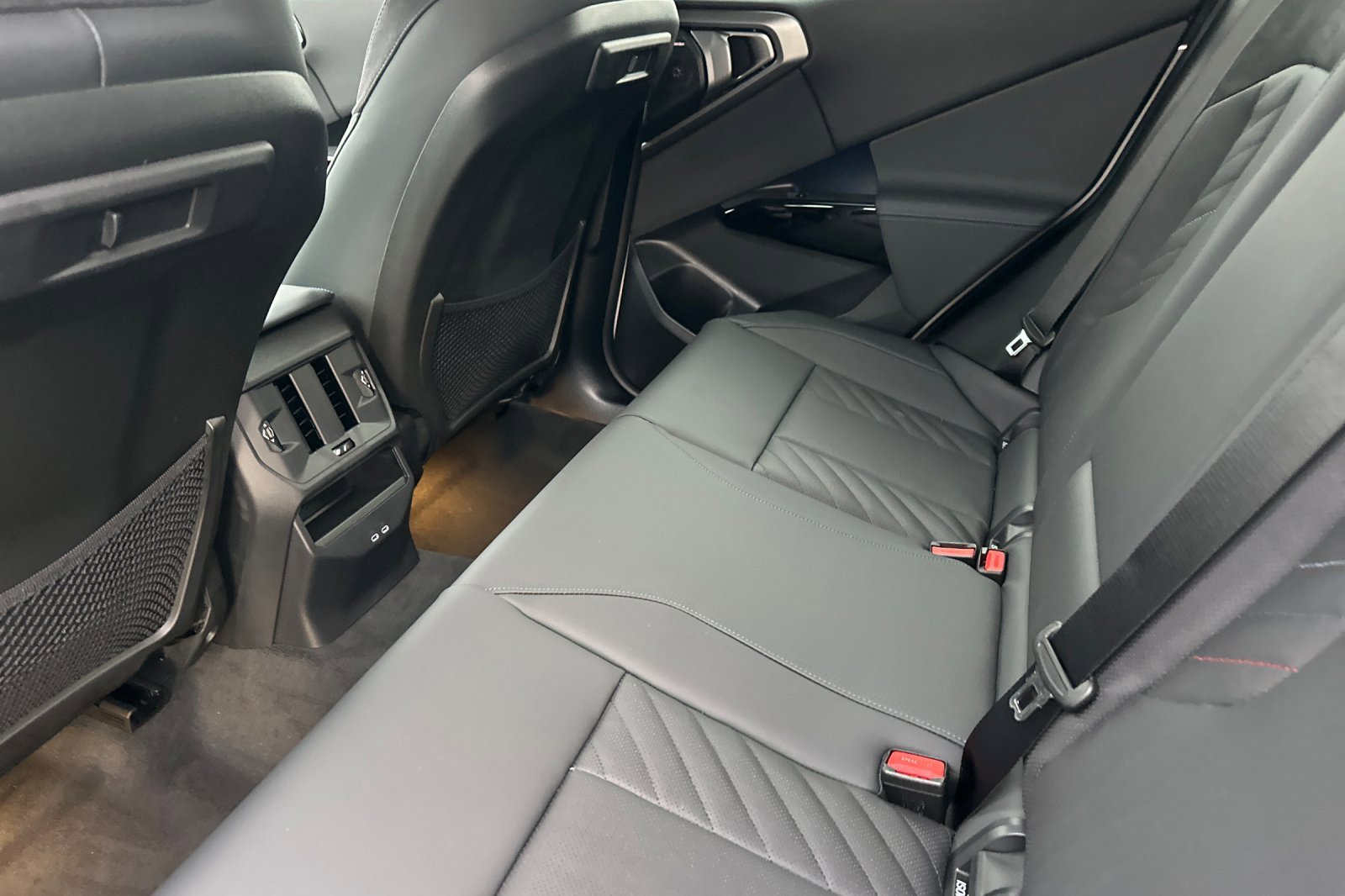 New 2026 BMW X3 xDrive30 w/ Premium Package image 9