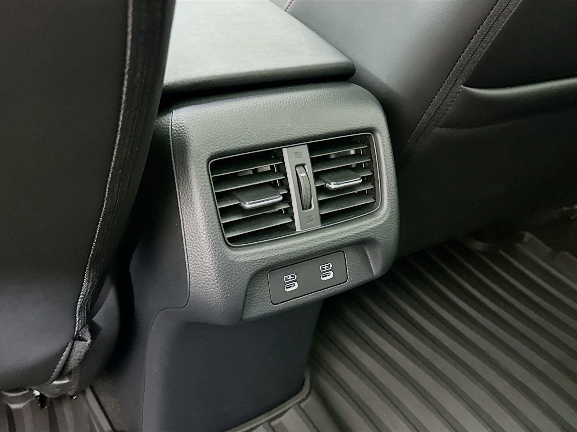 Used 2025 Acura ADX A-Spec image 29