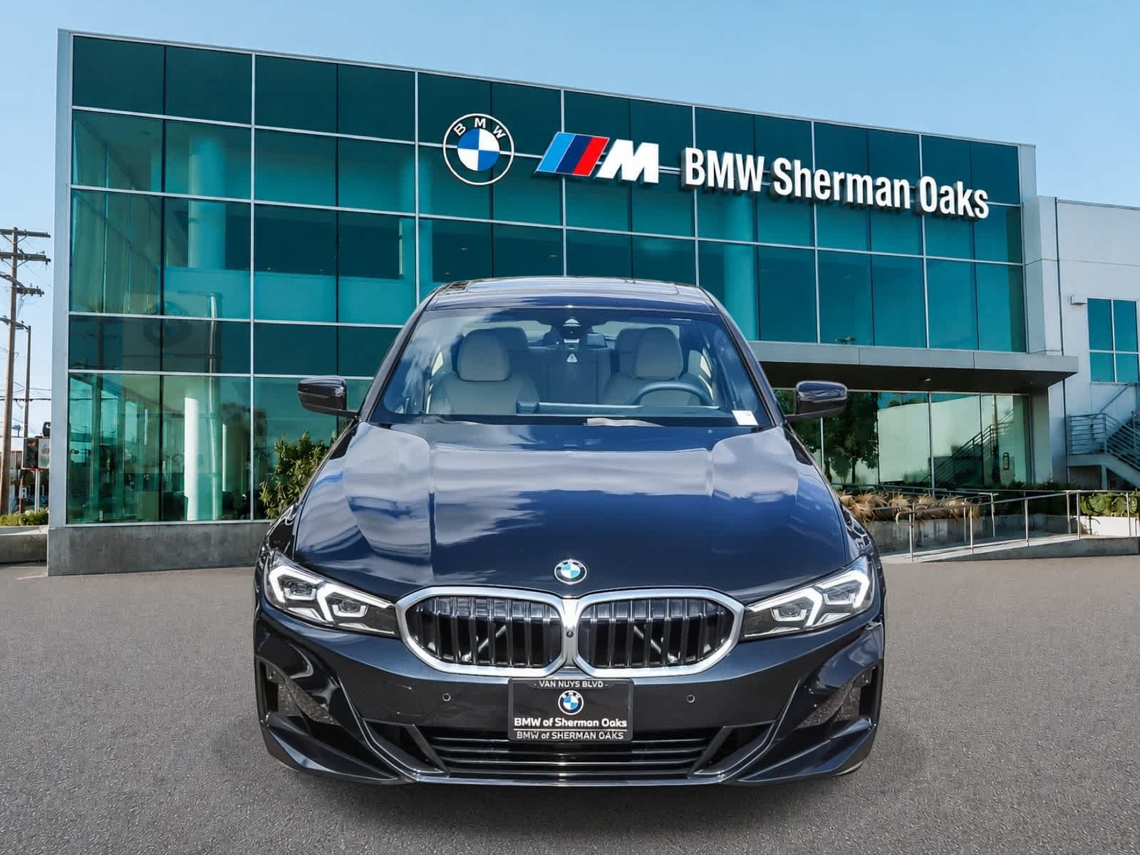 Used 2026 BMW 330i Sedan RWD image 2