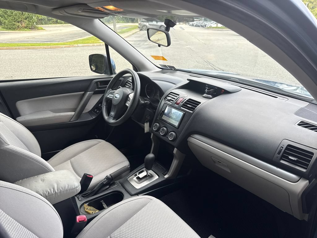 Used 2015 Subaru Forester 2.5i Premium w/ All-Weather Package AWD/4WD image 10