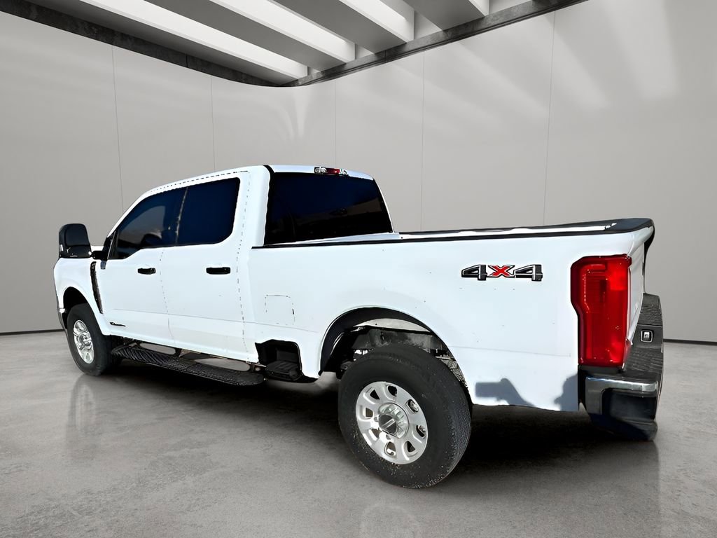 Used 2024 Ford F250 XLT image 2