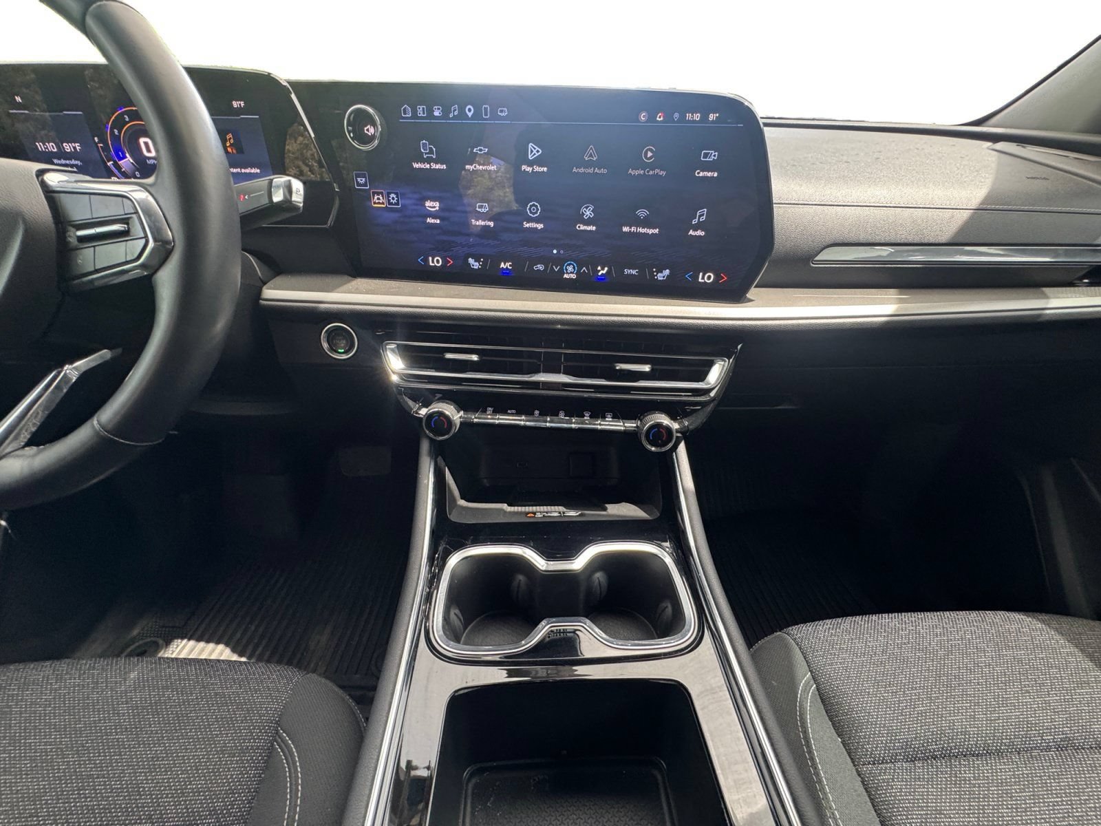 Certified 2025 Chevrolet Traverse LT w/ LPO, Floor Liner Package FWD image 12