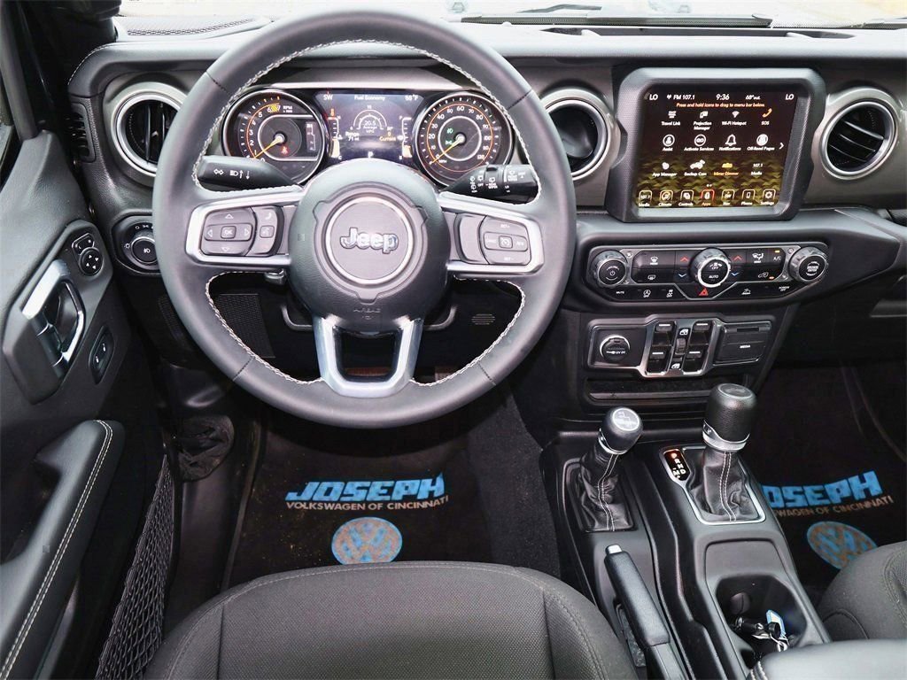 Used 2023 Jeep Wrangler Sahara image 19