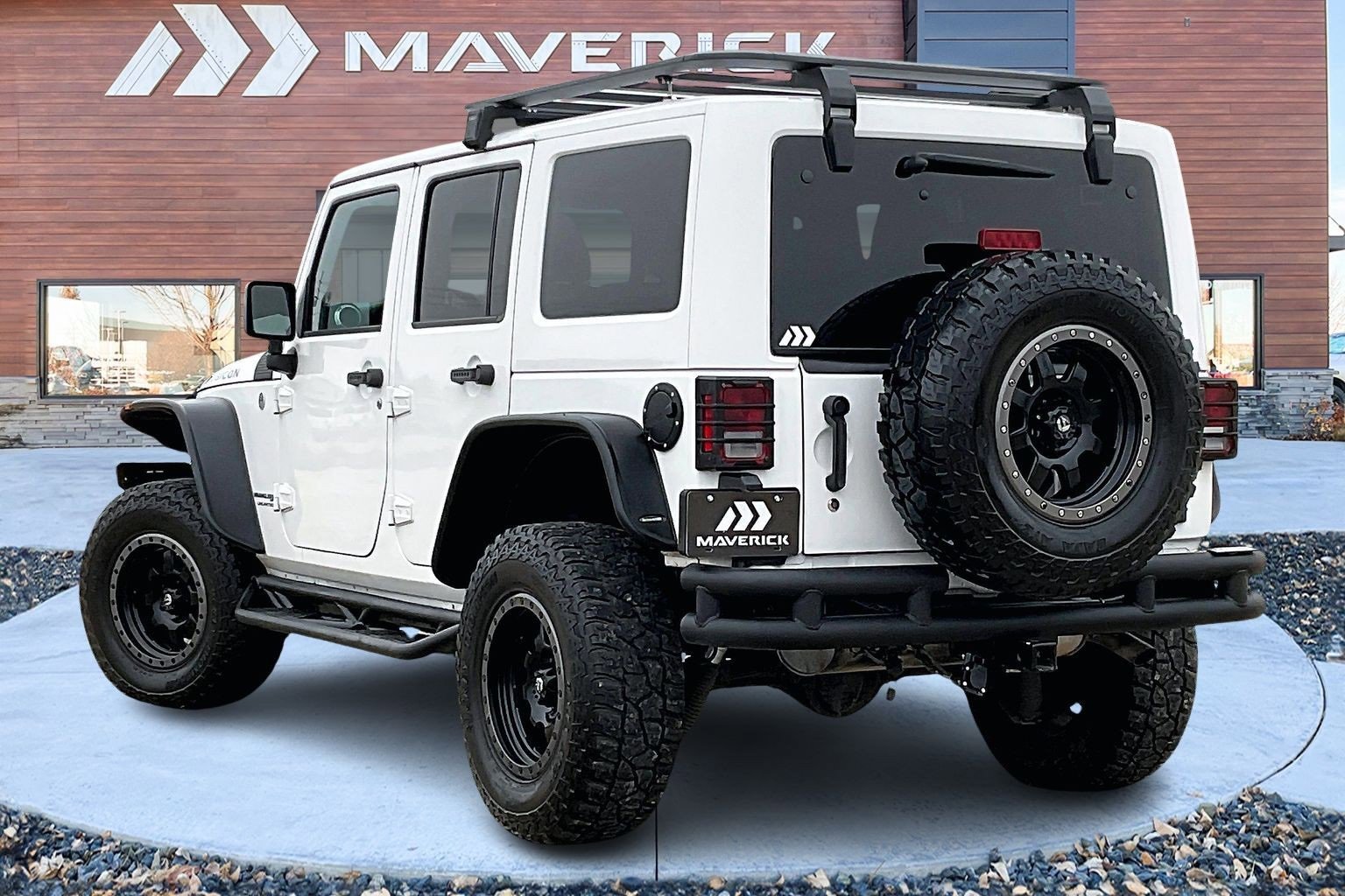 Used 2018 Jeep Wrangler Unlimited Rubicon w/ Cold Weather Group image 4