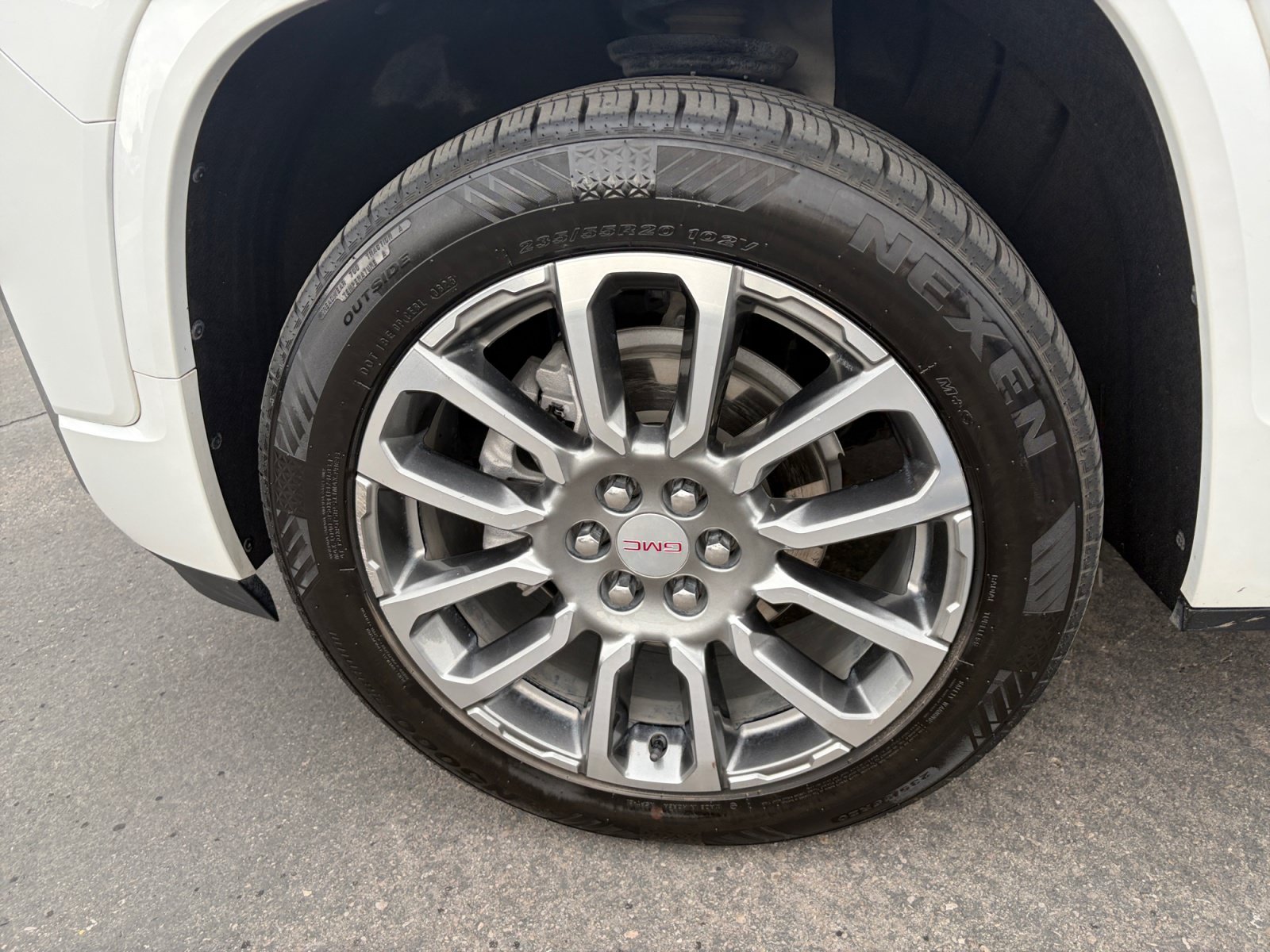 Used 2023 GMC Acadia Denali AWD/4WD image 26