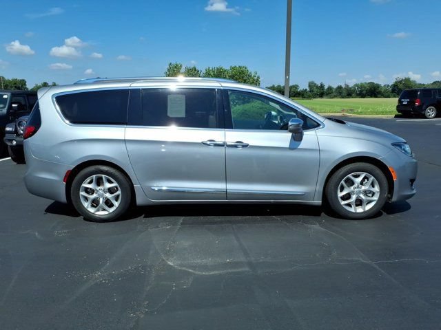 Used 2019 Chrysler Pacifica Limited FWD image 68