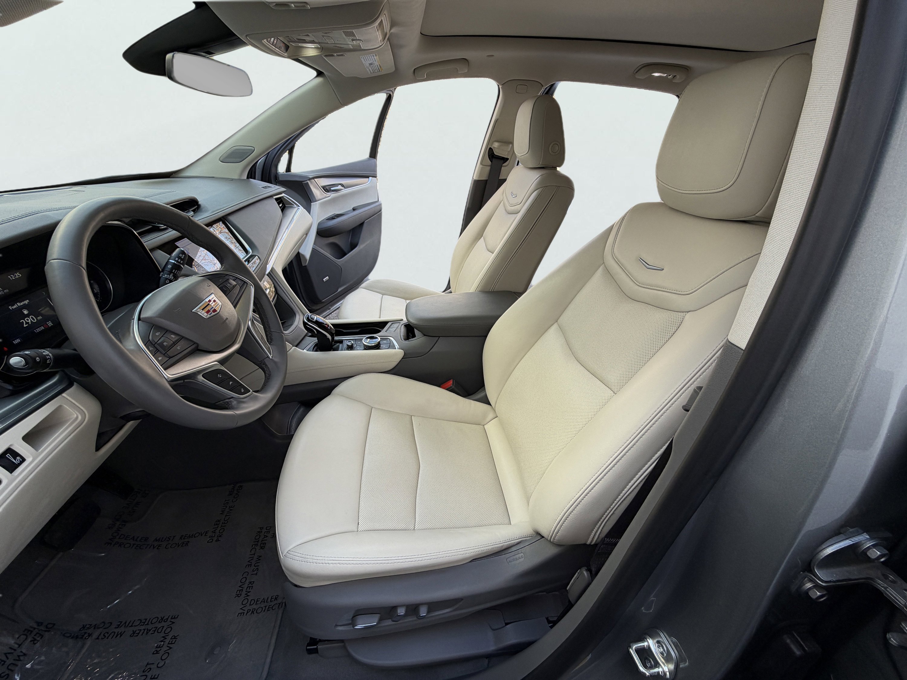 Used 2025 Cadillac XT5 Premium Luxury image 17