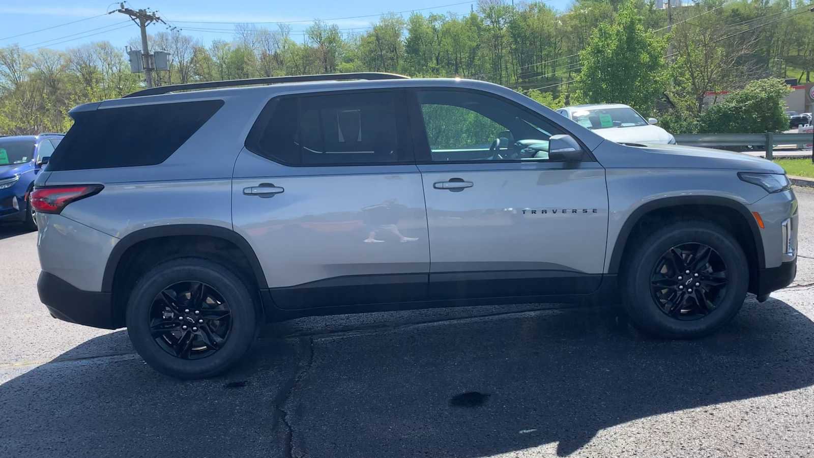 Certified 2023 Chevrolet Traverse LT w/ Midnight/Sport Edition AWD/4WD image 9