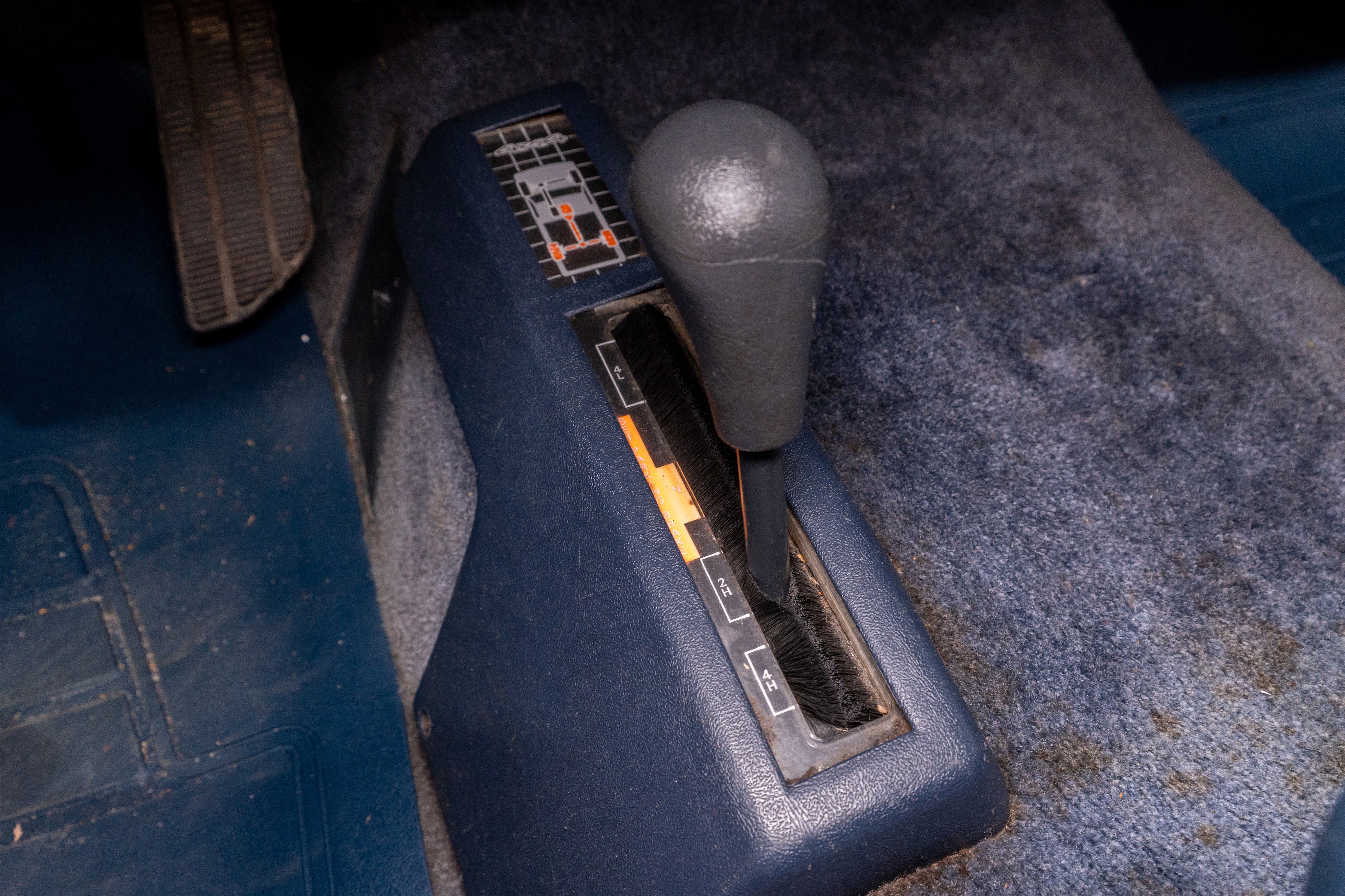 Used 1995 Chevrolet Tahoe 4WD 2-Door image 17