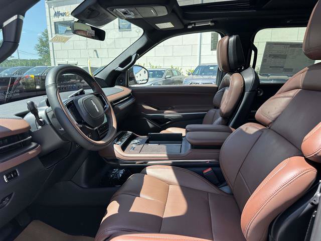 New 2027 Lincoln Navigator L Reserve AWD/4WD image 12