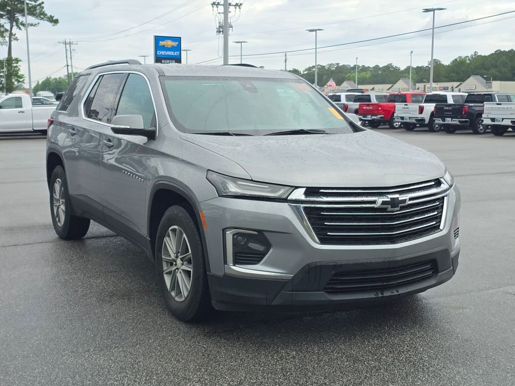 Certified 2023 Chevrolet Traverse LT FWD image 1