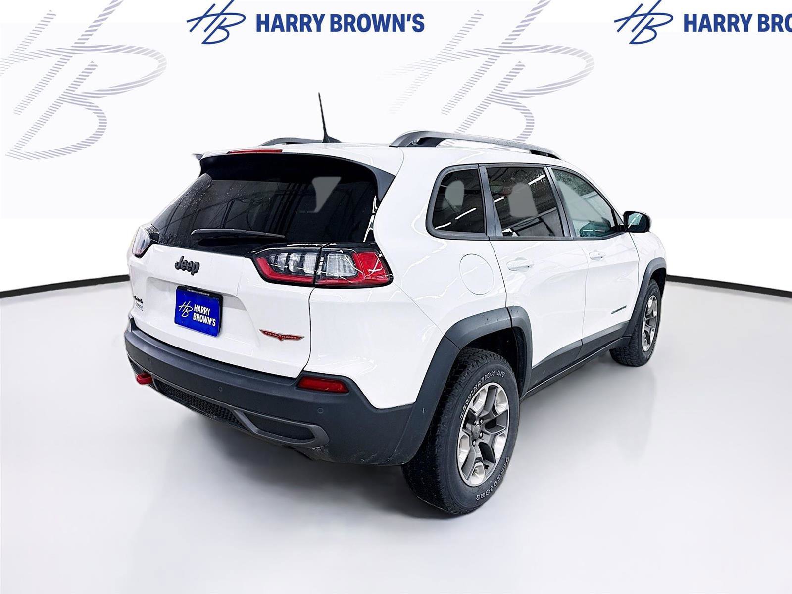 Used 2019 Jeep Cherokee Trailhawk w/ Cold Weather Group image 6