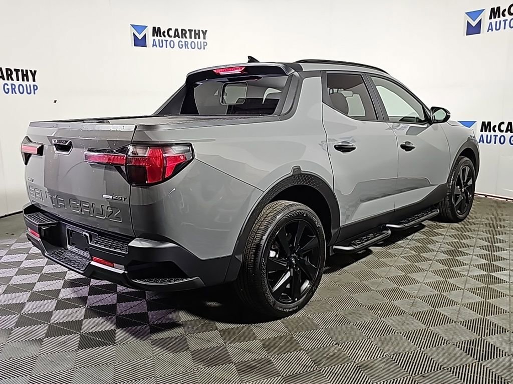 Used 2024 Hyundai Santa Cruz Night image 18
