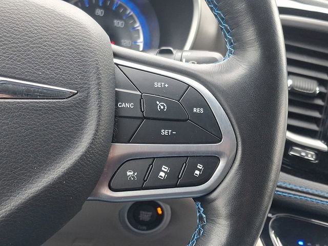 Used 2021 Chrysler Pacifica Touring-L image 22