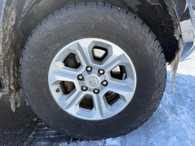 Used 2019 Toyota 4Runner SR5 Premium AWD/4WD image 4