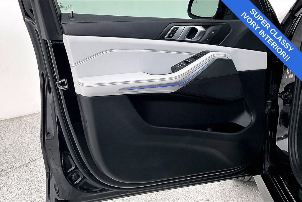 Used 2023 BMW X5 xDrive40i w/ M Sport Package image 23