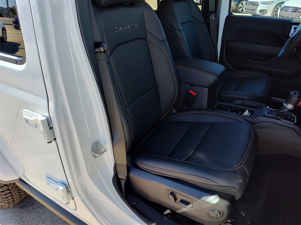 Used 2024 Jeep Wrangler Sahara w/ Technology Group image 31