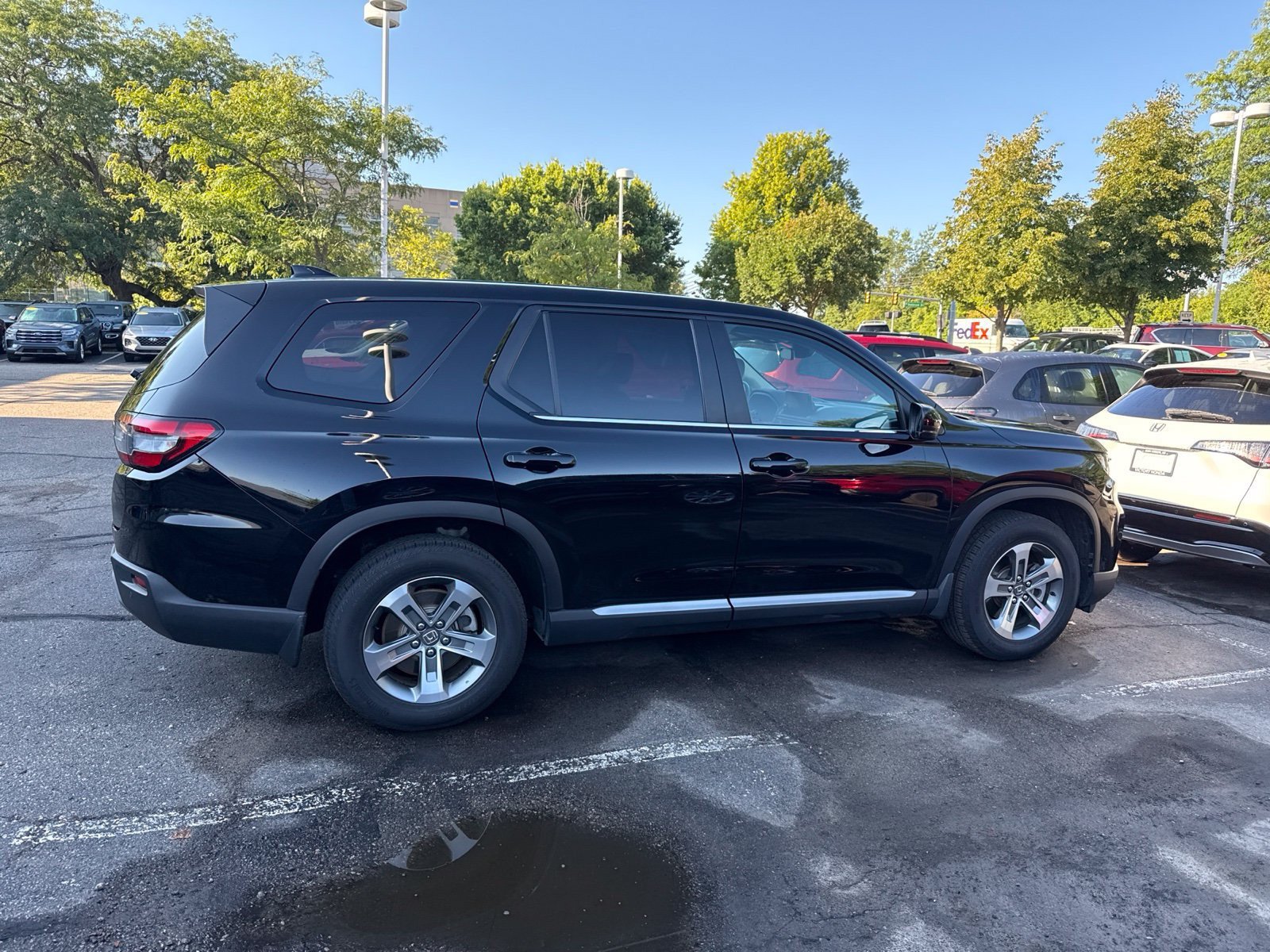 Certified 2025 Honda Pilot EX-L image 9