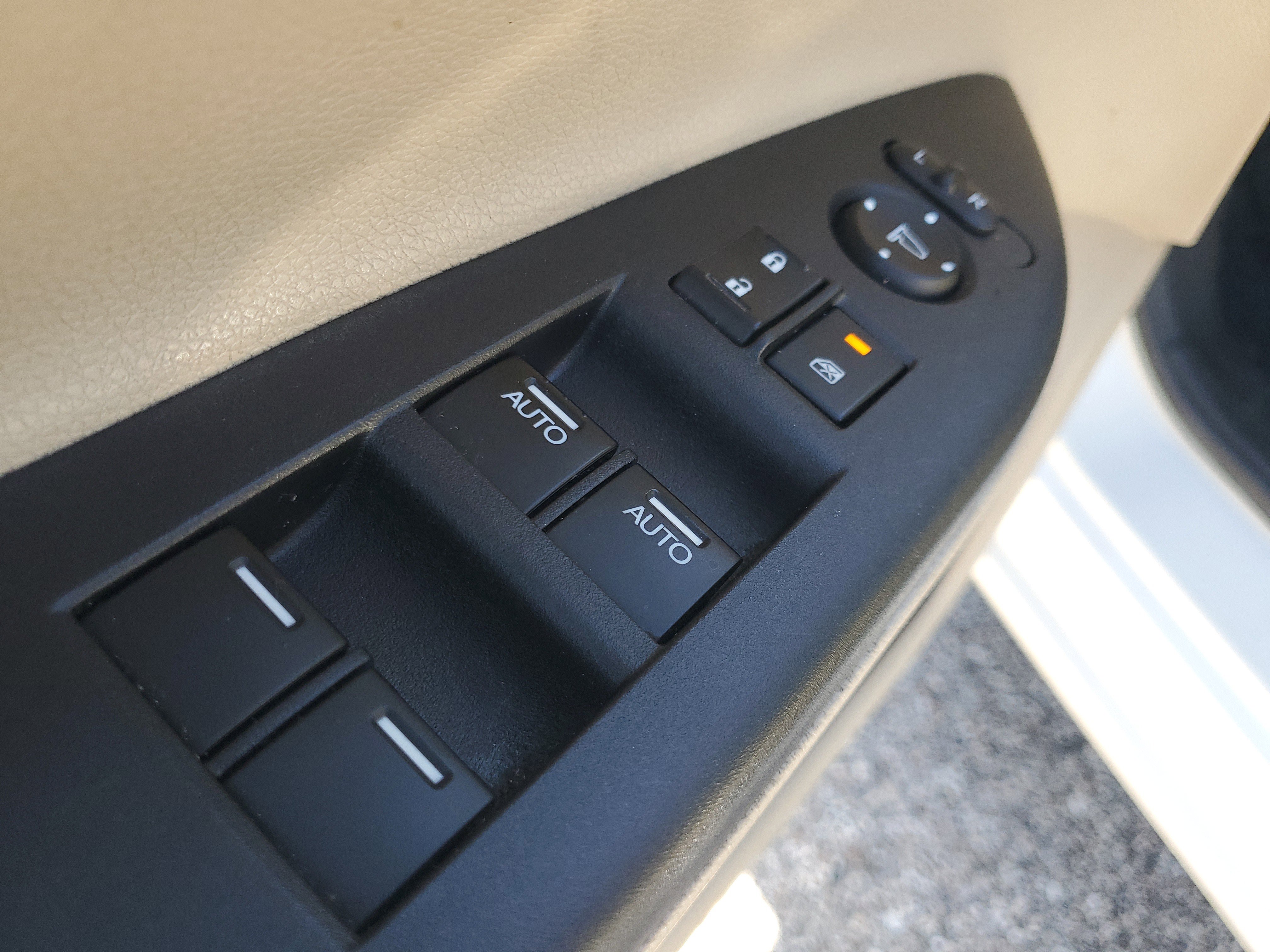 Used 2014 Honda Accord EX-L image 16