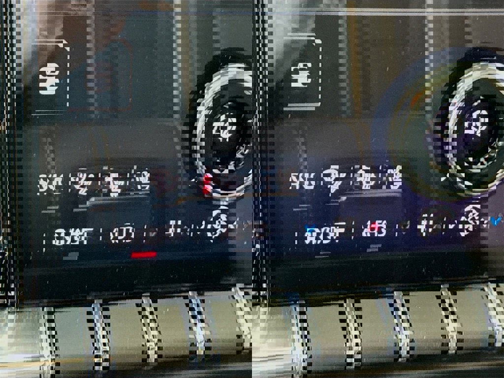 New 2026 GMC Yukon Elevation w/ Elevation Premium Package image 16