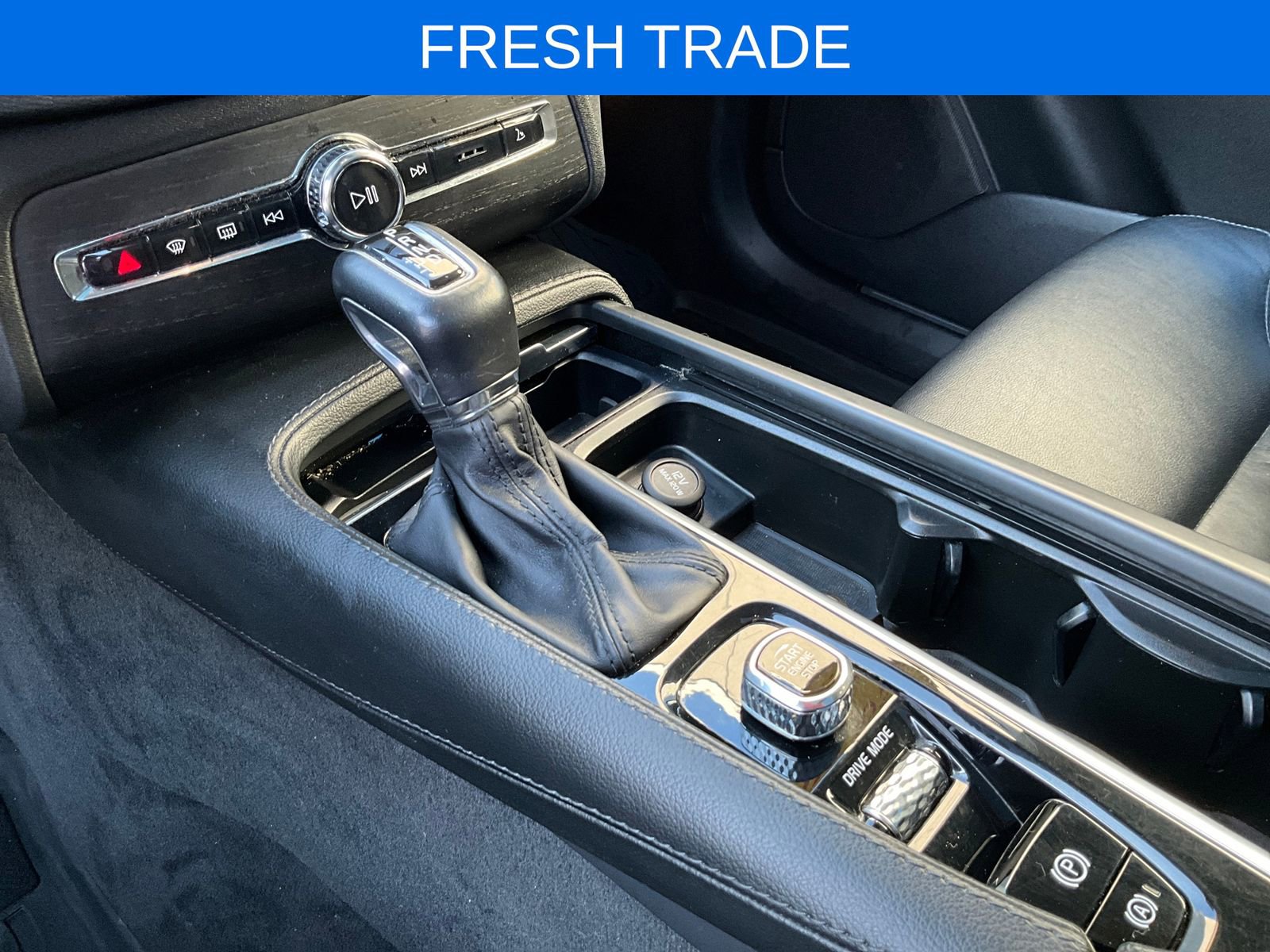 Used 2020 Volvo XC90 T5 Momentum w/ Protection Package Premier image 27