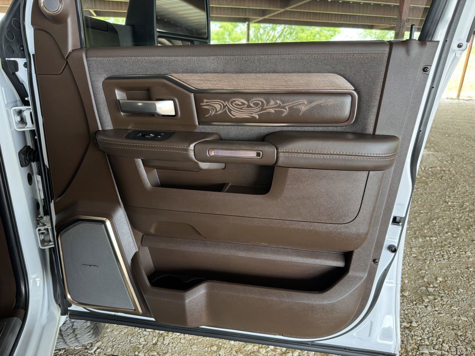 Used 2025 RAM 3500 Longhorn AWD/4WD image 44