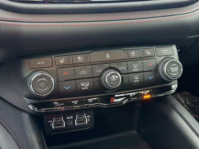 Used 2024 Dodge Durango GT image 16