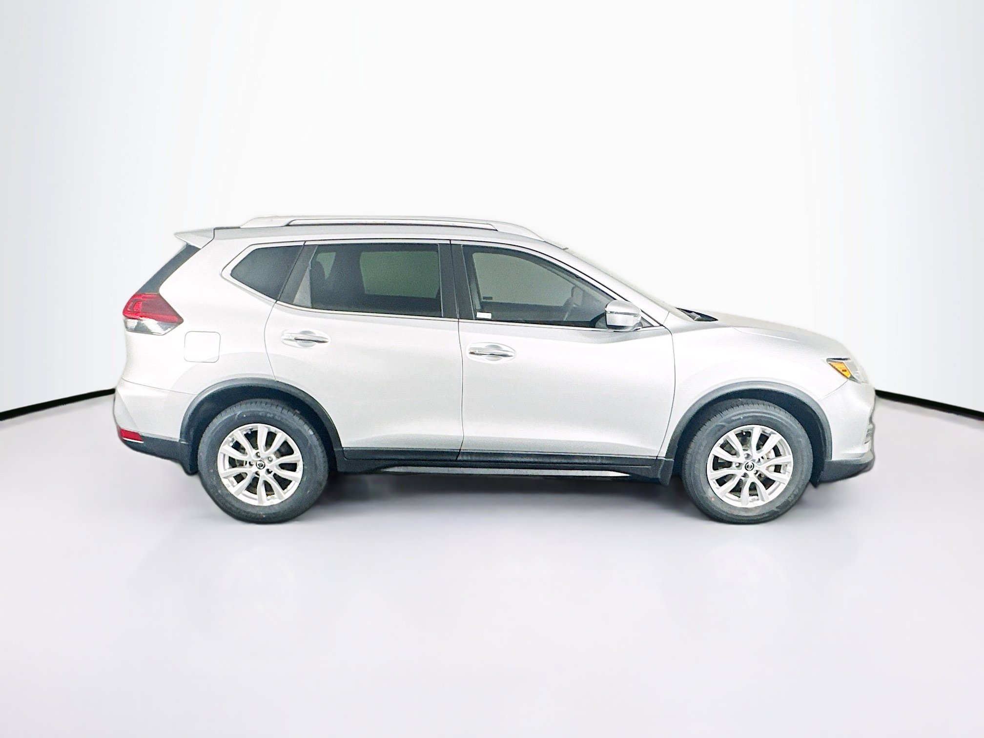 Used 2020 Nissan Rogue S w/ Special Edition Package FWD image 9