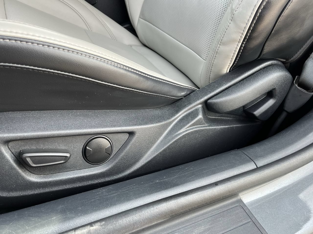 Used 2024 Ford Mustang Premium RWD image 23