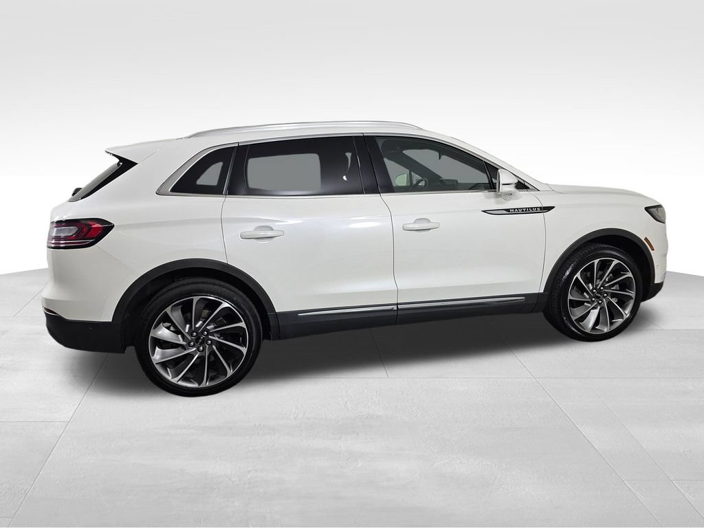 Certified 2022 Lincoln Nautilus Reserve w/ Equipment Group 202A AWD/4WD image 8