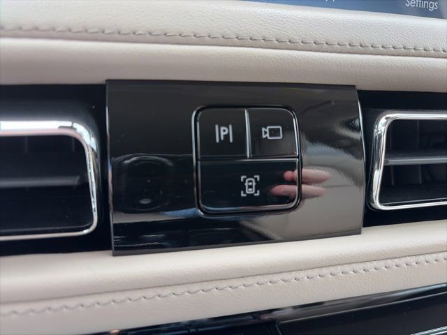 Used 2023 Lincoln Aviator 2WD image 19