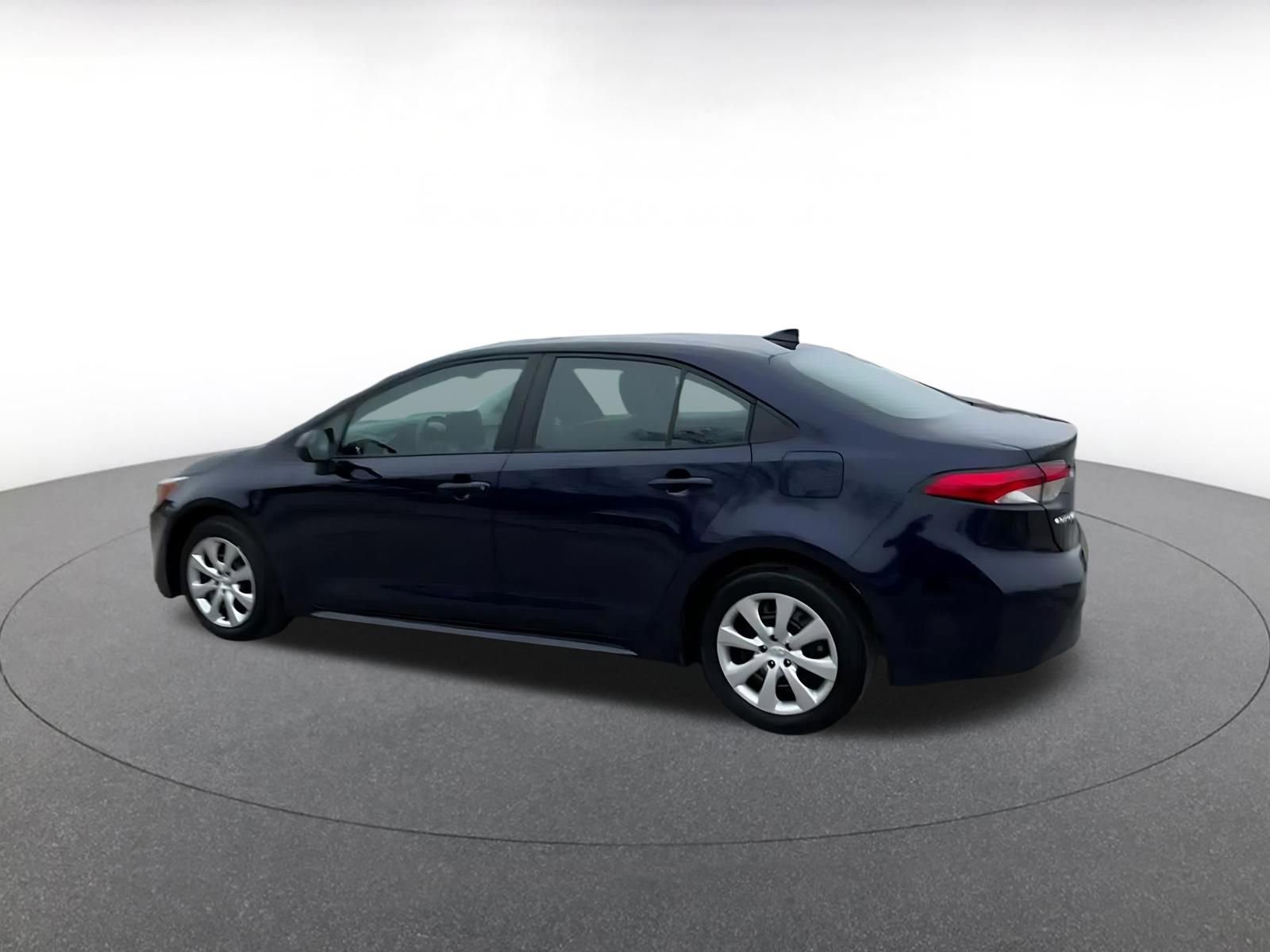 Used 2025 Toyota Corolla LE image 10