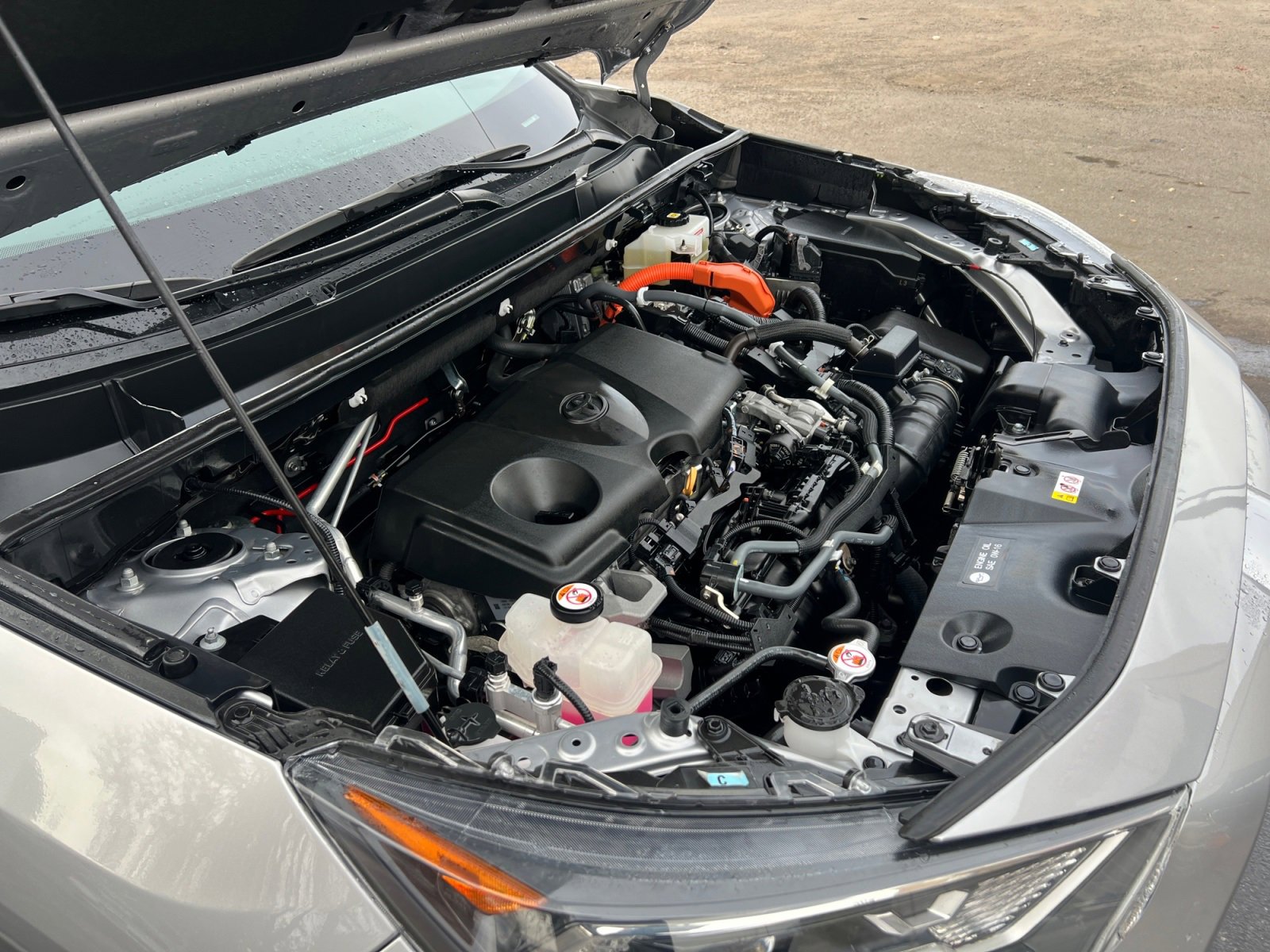 Used 2021 Toyota RAV4 XLE Premium image 34