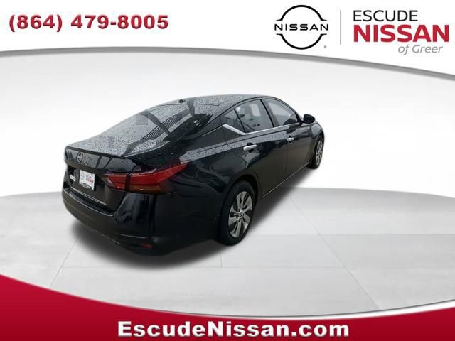 New 2025 Nissan Altima 2.5 S FWD image 8