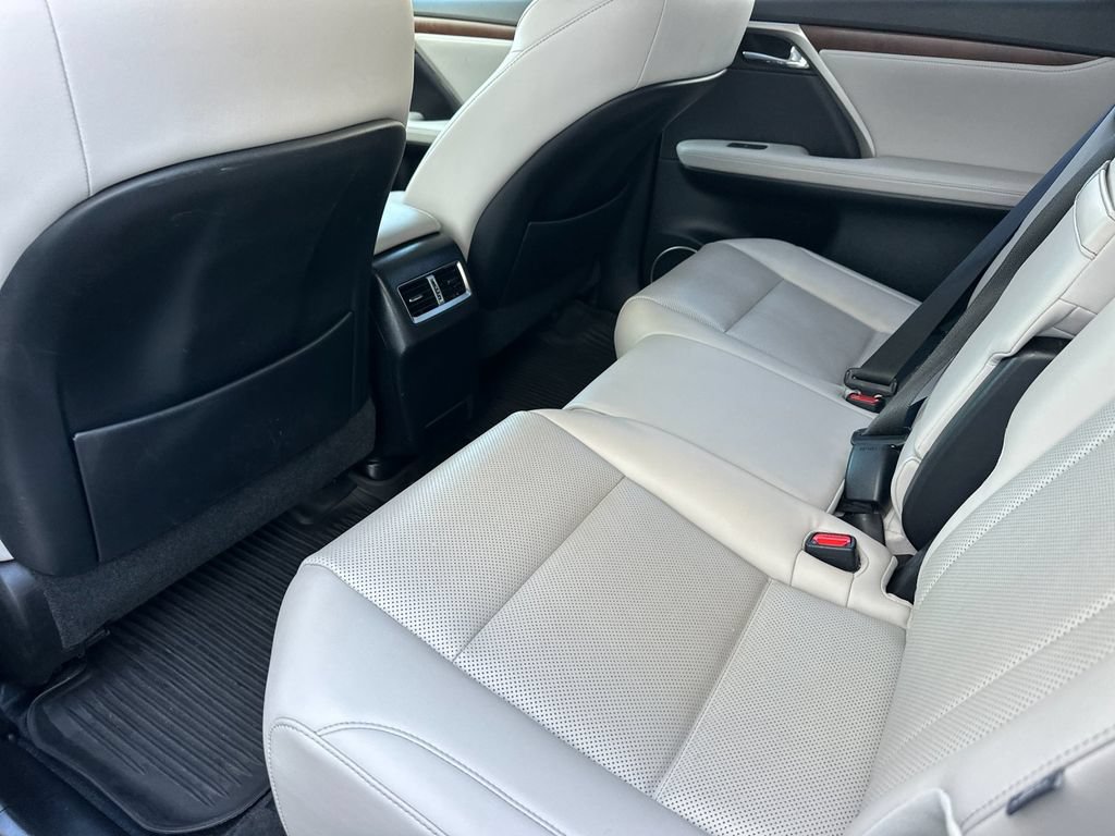 Used 2020 Lexus RX 350L Premium w/ Premium Package AWD/4WD image 11