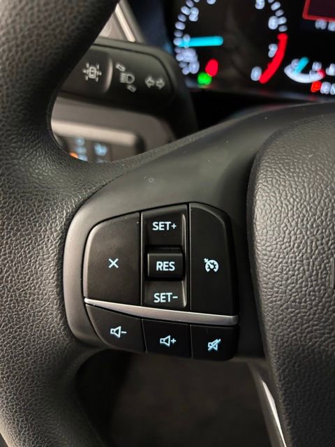 Used 2020 Ford Escape SE image 17