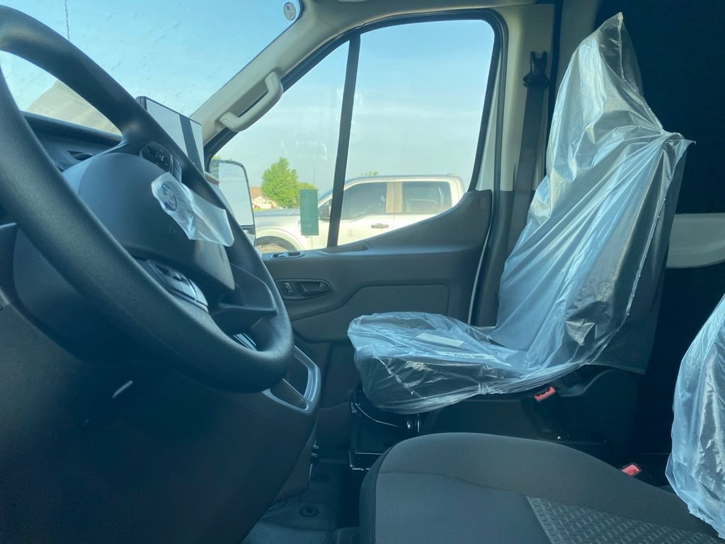 New 2026 Ford Transit 250 148 Medium Roof w/ Load Area Protection Package RWD image 13