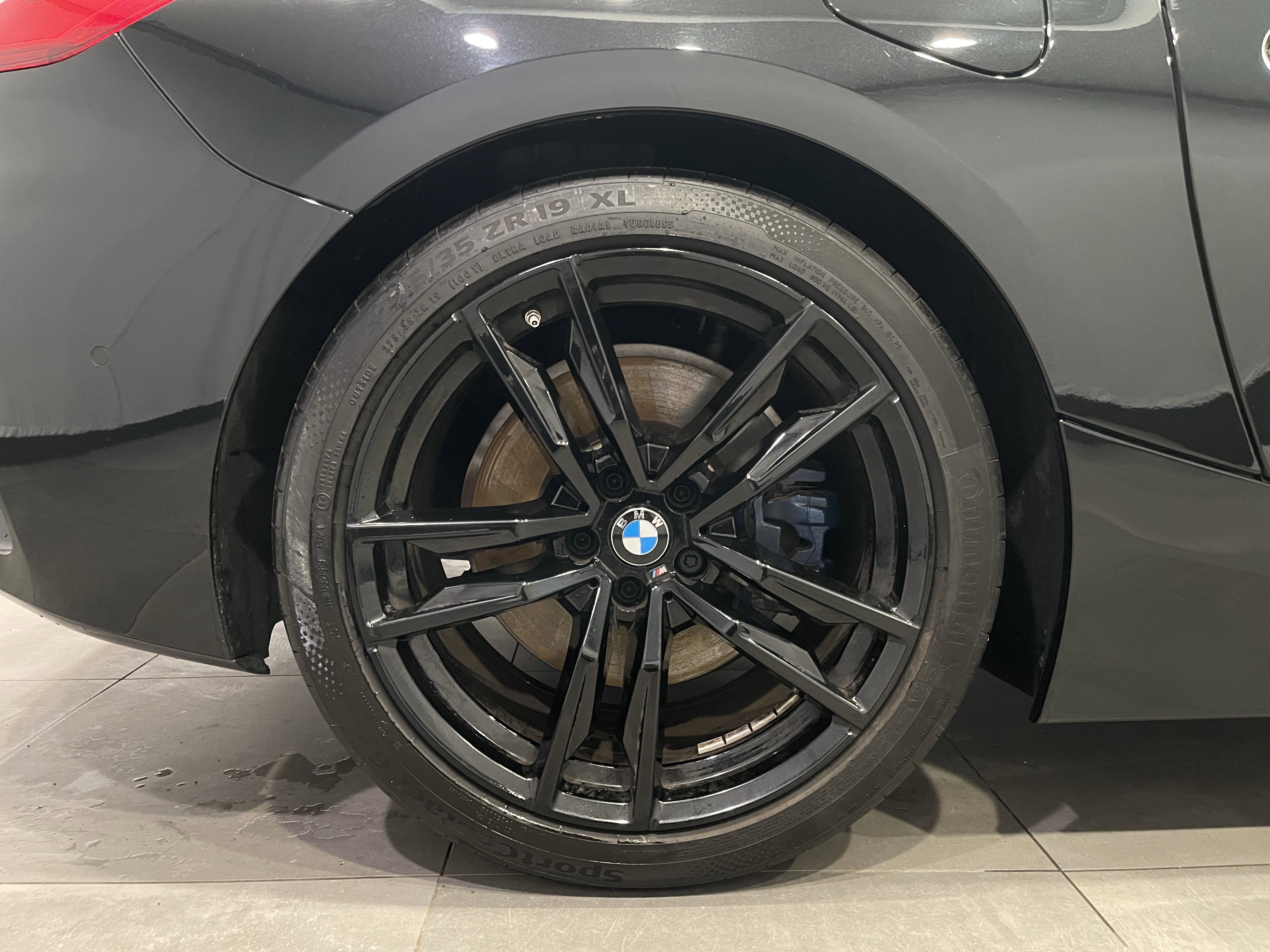 Used 2025 BMW Z4 M40i w/ Premium Package image 9