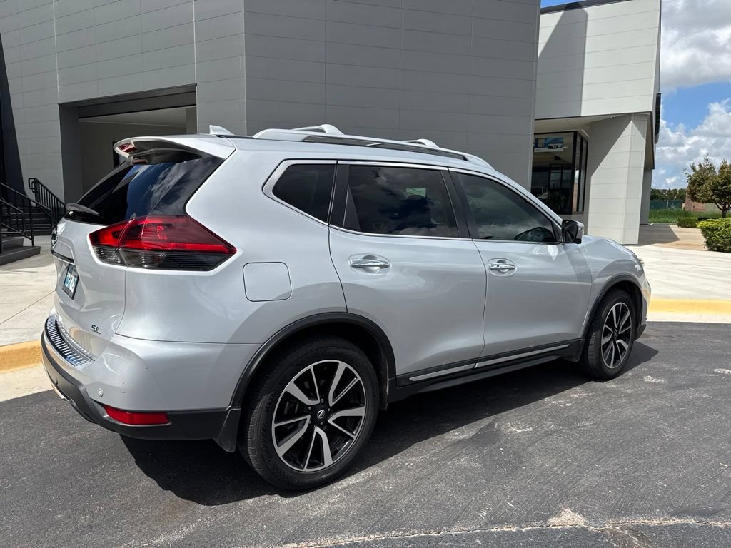 Used 2019 Nissan Rogue SL w/ Premium Package FWD image 4