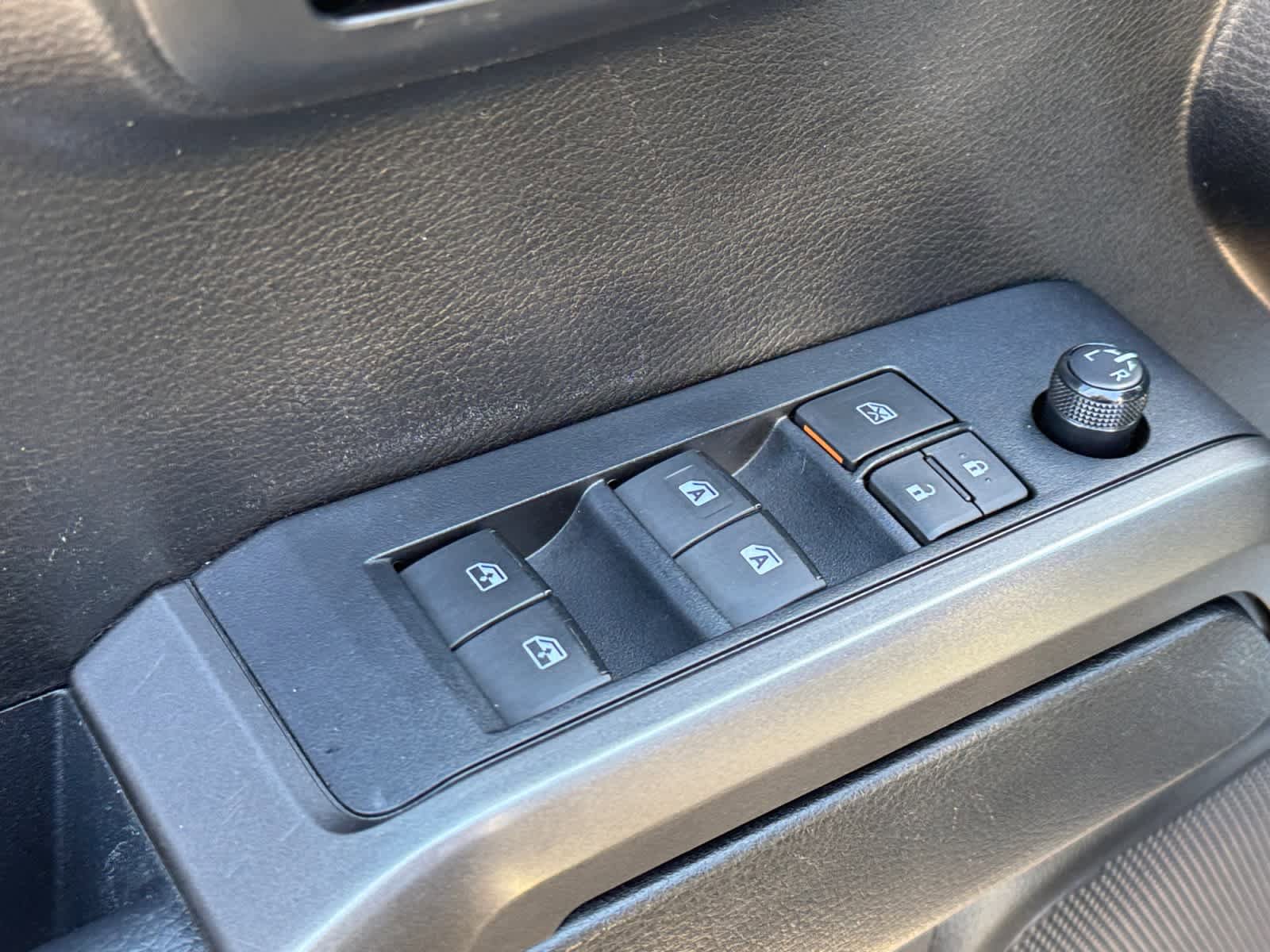 Used 2022 Toyota Tacoma TRD Off-Road AWD/4WD image 15