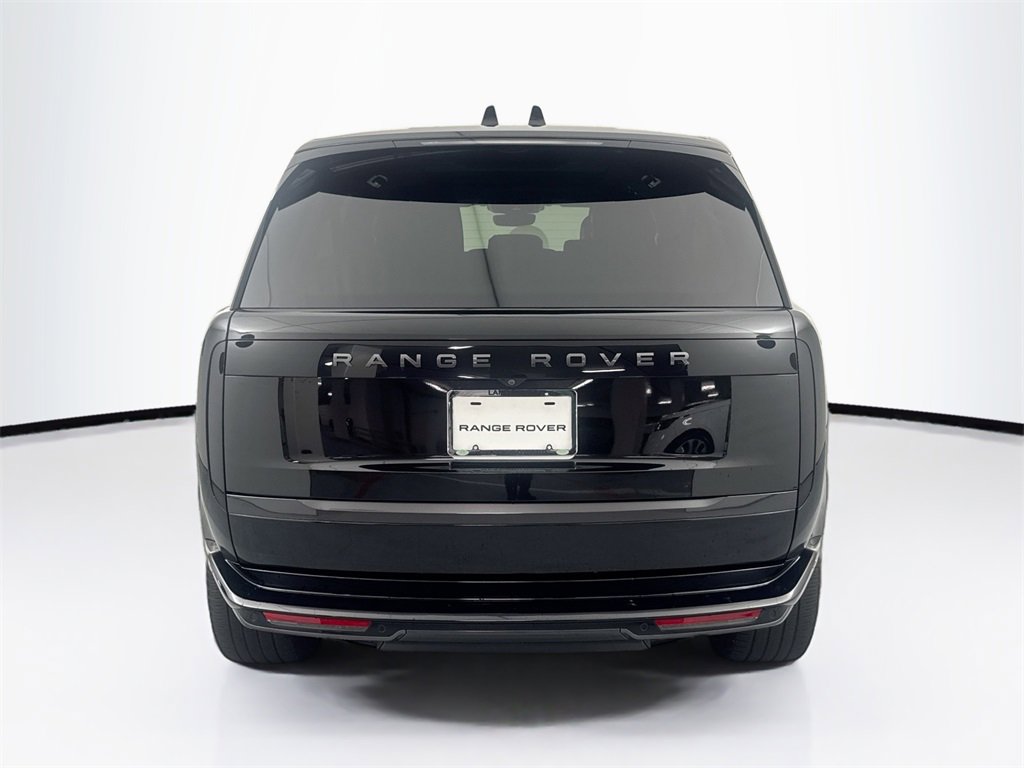 Used 2024 Land Rover Range Rover Long Wheelbase SE image 6