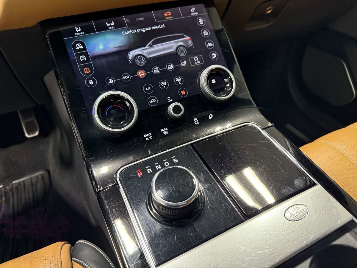 Used 2019 Land Rover Range Rover Velar R-Dynamic HSE image 13
