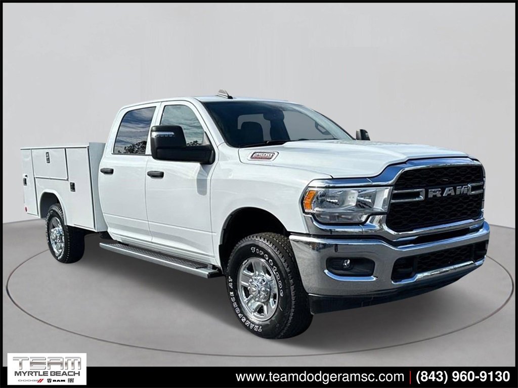 New 2024 RAM 2500 Tradesman w/ Chrome Appearance Group