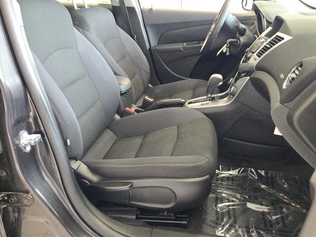 Used 2015 Chevrolet Cruze LT FWD image 4