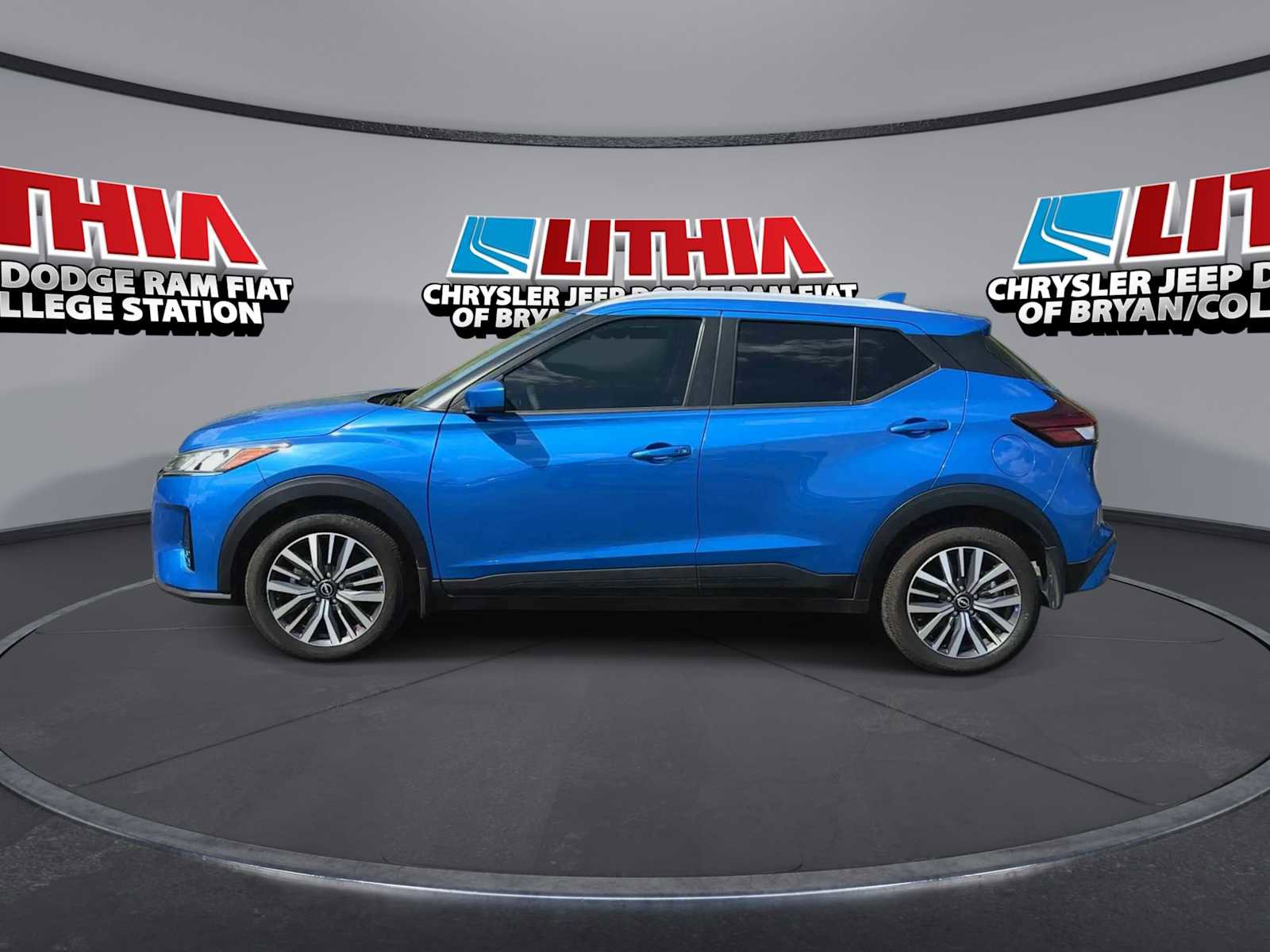 Used 2024 Nissan Kicks SV image 5