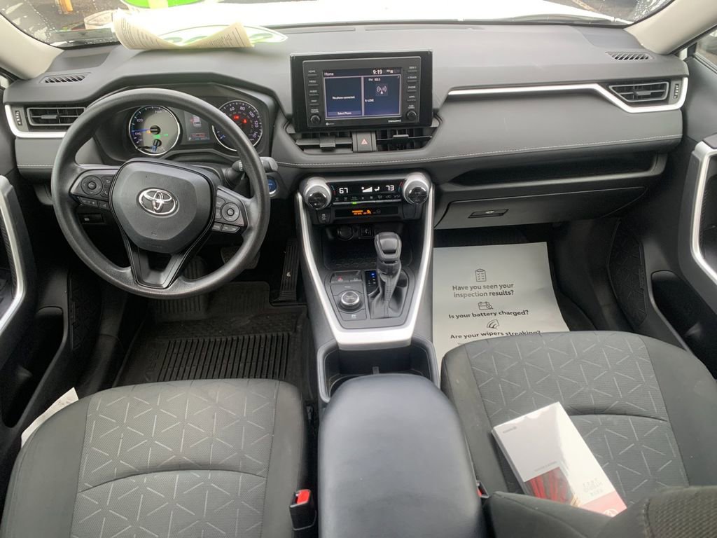 Used 2022 Toyota RAV4 XLE image 15