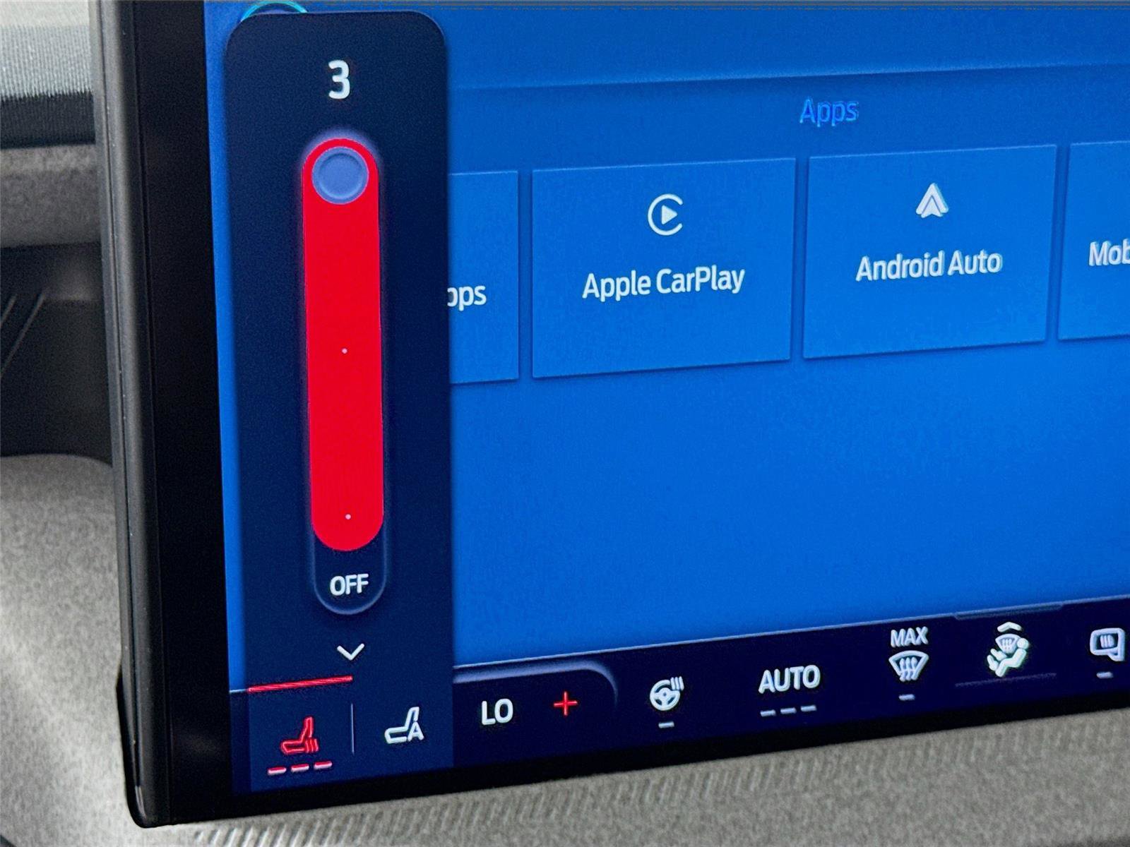 Used 2025 Ford Maverick XLT w/ XLT Luxury Package image 11