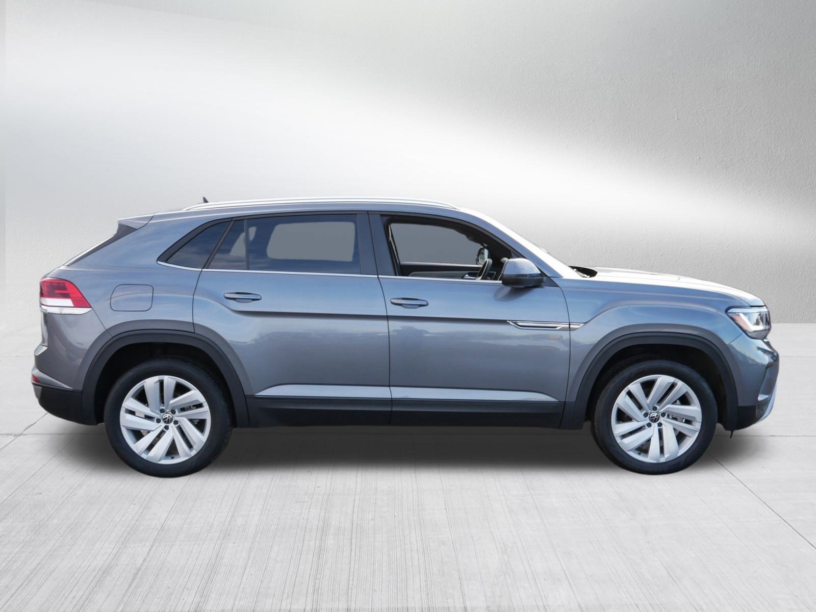 Certified 2023 Volkswagen Atlas Cross Sport SE image 8