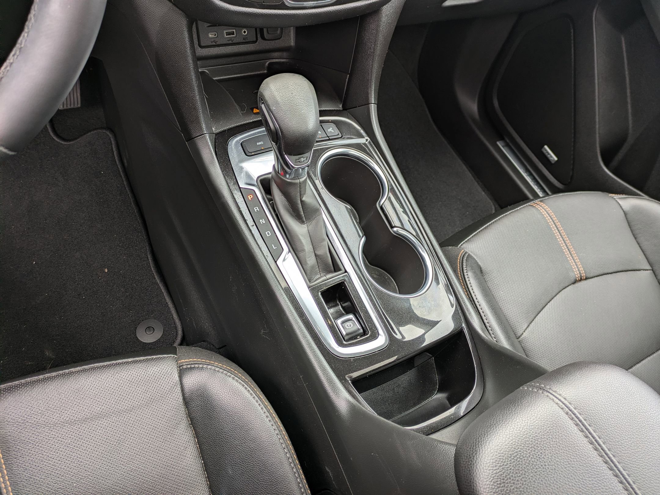 Used 2023 Chevrolet Equinox Premier image 14