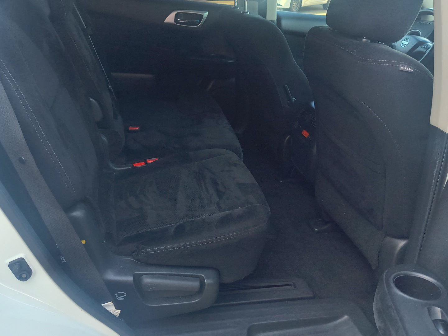 Used 2016 Nissan Pathfinder SV FWD image 38